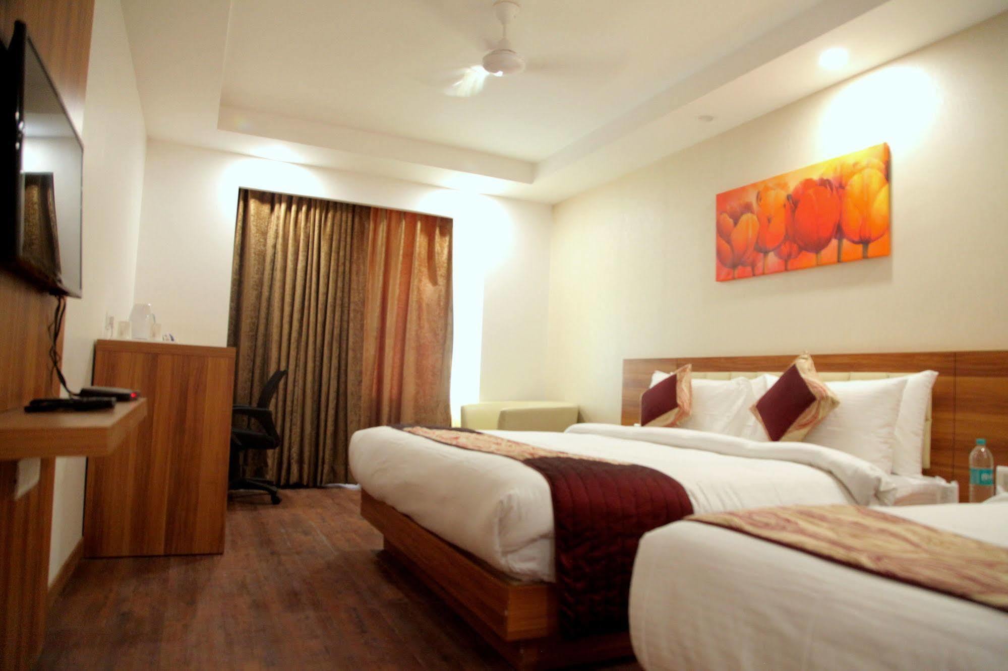 Le Roi Jammu - Near Jammu Railway Station Hotel ภายนอก รูปภาพ